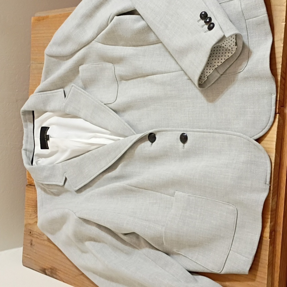 Banana Republic Light Gray Linen-Blend Notch Lapel Blazer - Picture 5 of 9